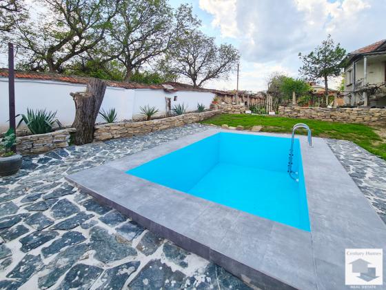 Image No.4-2 Bed House for sale