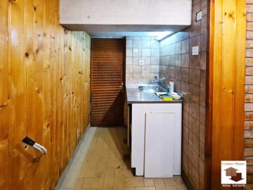 large1745917544