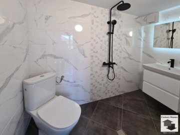 large1747058691
