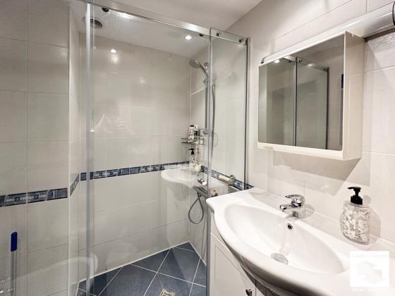 Image No.13-3 Bed House for sale