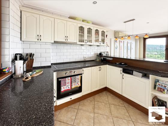 Image No.6-3 Bed House for sale