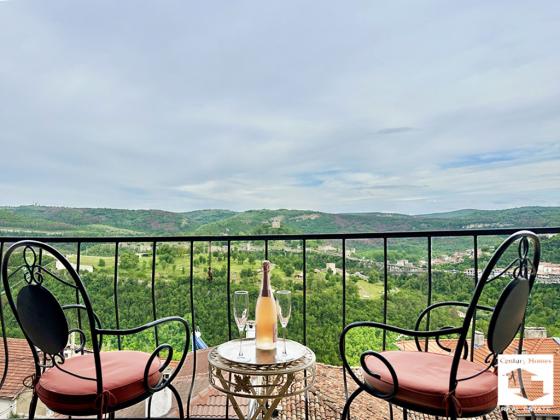 Image No.9-3 Bed House for sale