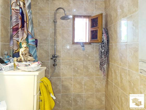 Image No.17-3 Bed House for sale