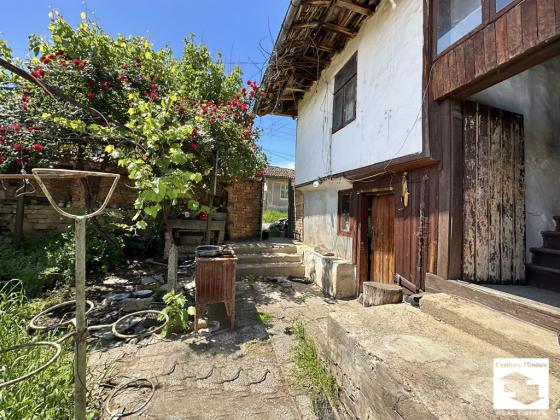 Image No.3-Maison de 4 chambres à vendre à Lyaskovets