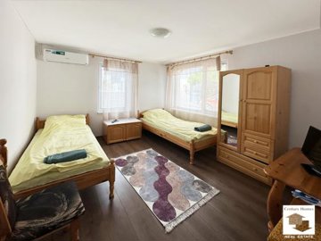 large1747915202