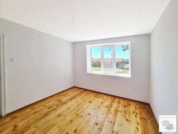 large1749124905