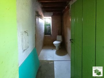 large1749543146