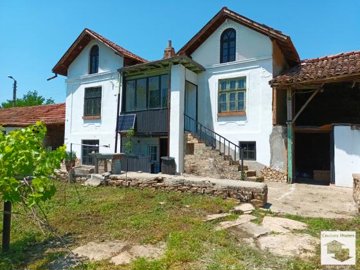 large1749543105
