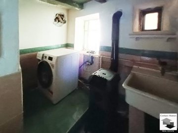 large1749543134