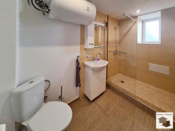 large1749650100