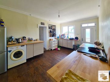 large1750167050