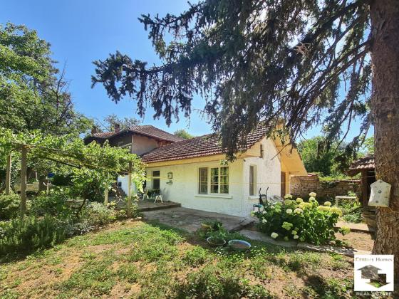 Image No.3-Maison de 3 chambres à vendre à Veliko Tarnovo