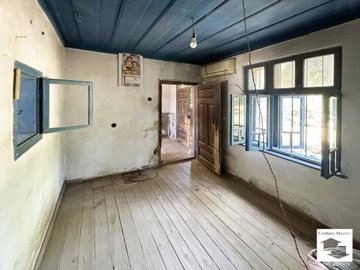 large1750840342