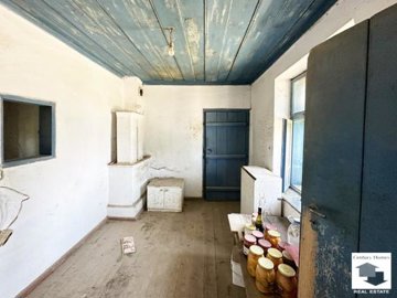 large1750840405
