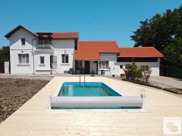 1 - Pavlikeni, House