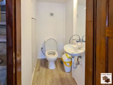 large1750834522