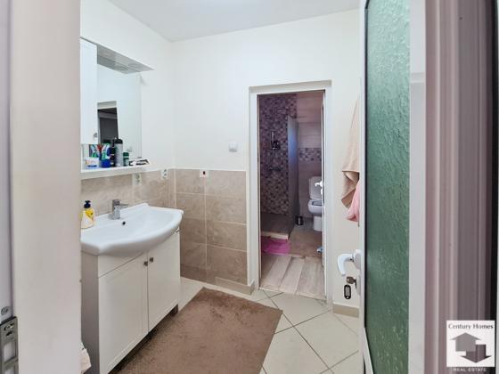 Image No.16-3 Bed House for sale