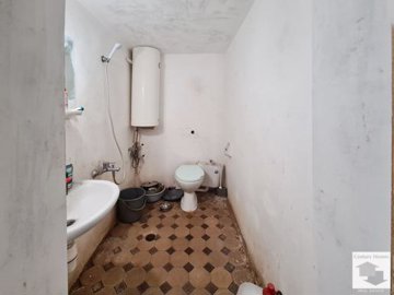 large1751462883