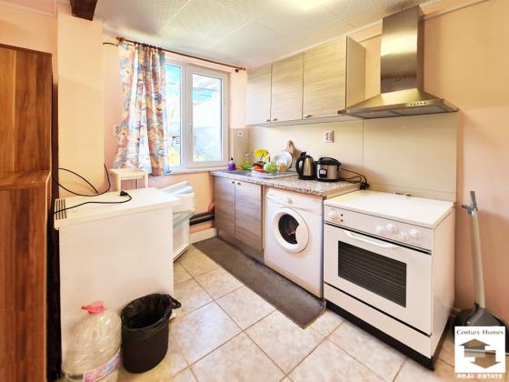 Image No.5-1 Bed House for sale