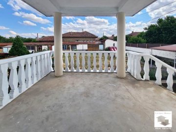 large1753261024