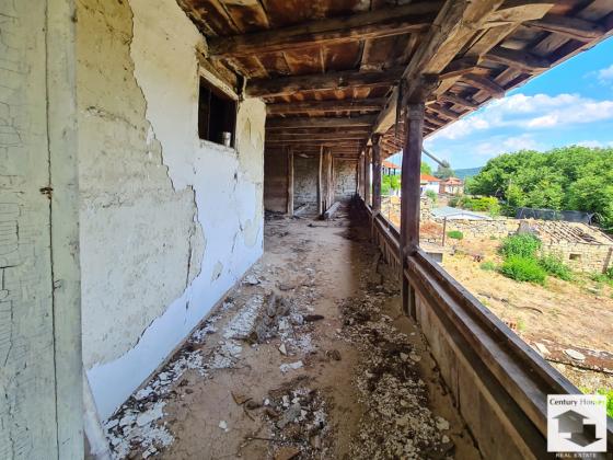 Image No.11-3 Bed House for sale