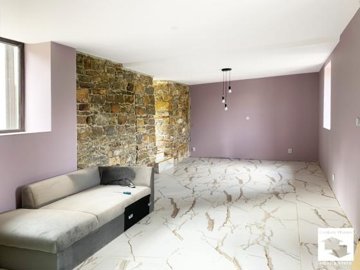 large1754301695