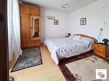 large1754980468
