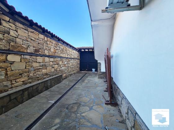 Image No.13-8 Bed House for sale