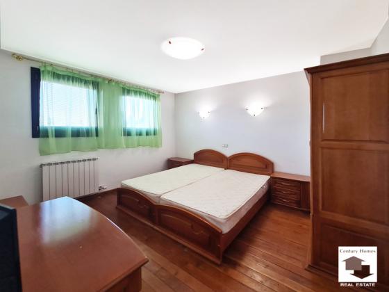 Image No.16-8 Bed House for sale