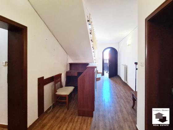 Image No.25-8 Bed House for sale