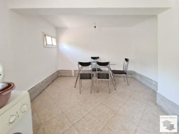 large1755182281