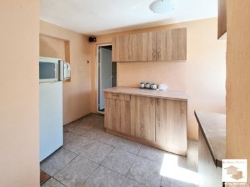 large1755767344