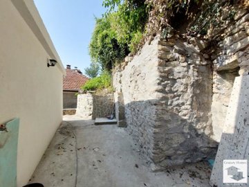 large1755855483