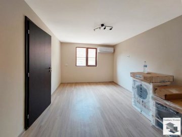 large1755855431