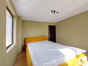 large1755855462