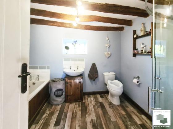 Image No.14-3 Bed House for sale