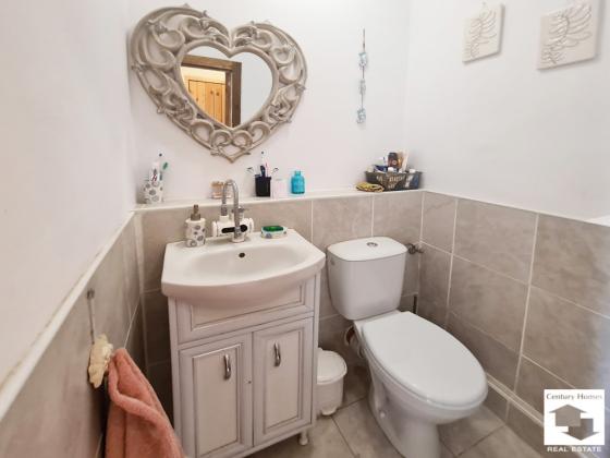 Image No.21-3 Bed House for sale