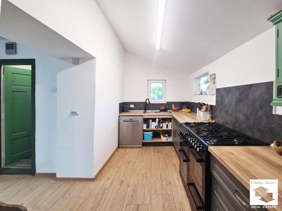 Image No.9-3 Bed House for sale