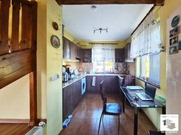 large1756880742