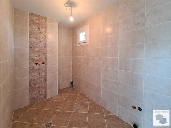 Image No.11-2 Bed House for sale