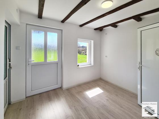 Image No.17-2 Bed House for sale