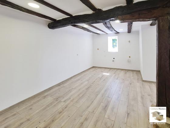 Image No.5-2 Bed House for sale