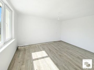 large1758724805