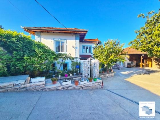 Image No.3-Maison de 3 chambres à vendre à Polski Trambesh