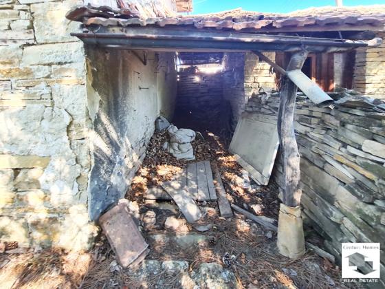 Image No.15-3 Bed House for sale