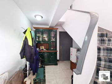 large1759322855