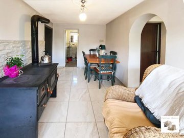 large1759322818