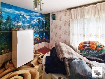 large1759735617