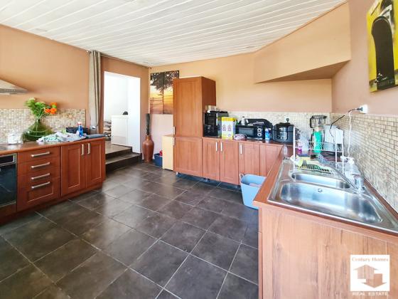 Image No.12-3 Bed House for sale