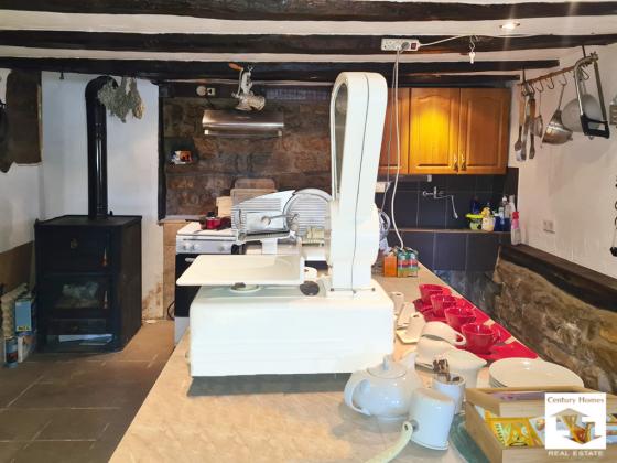 Image No.6-4 Bed House for sale